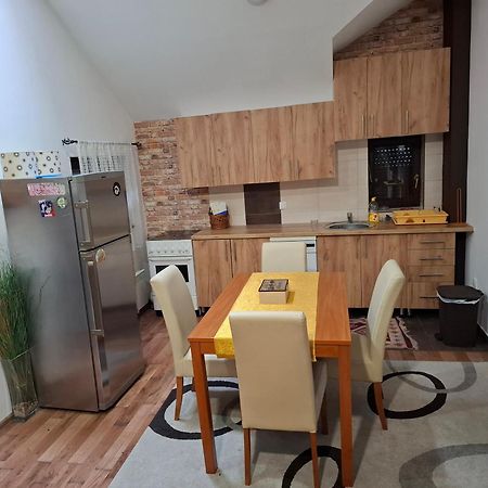 Apartment T&T Τζαχορίνα Εξωτερικό φωτογραφία