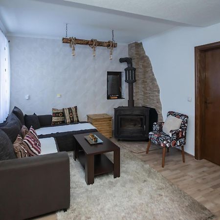 Apartment T&T Τζαχορίνα Εξωτερικό φωτογραφία