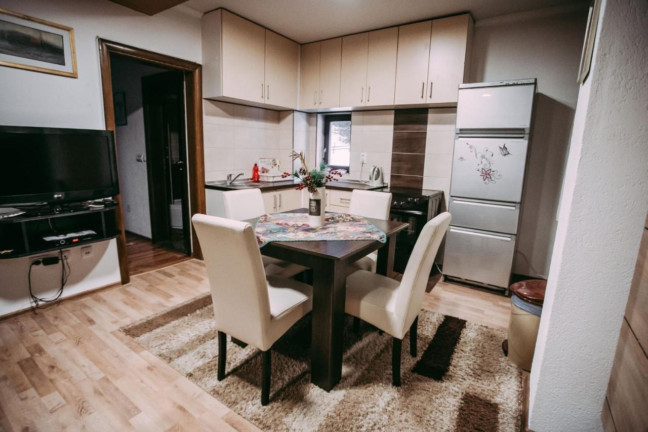 Apartment T&T Τζαχορίνα Εξωτερικό φωτογραφία
