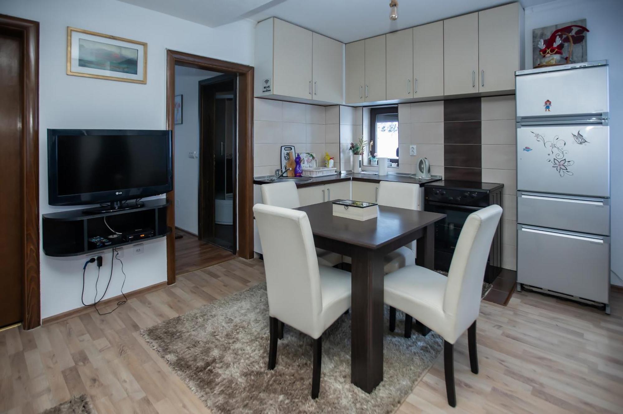 Apartment T&T Τζαχορίνα Εξωτερικό φωτογραφία